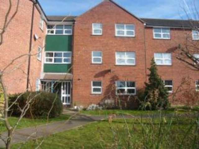  Image of 1 bedroom Flat for sale in Nelson Place South Woodham Ferrers Chelmsford CM3 at South Woodham Ferrers Chelmsford South Woodham Ferrers, CM3 5FH