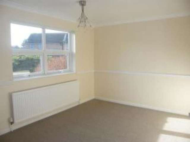  Image of 1 bedroom Flat for sale in Nelson Place South Woodham Ferrers Chelmsford CM3 at South Woodham Ferrers Chelmsford South Woodham Ferrers, CM3 5FH