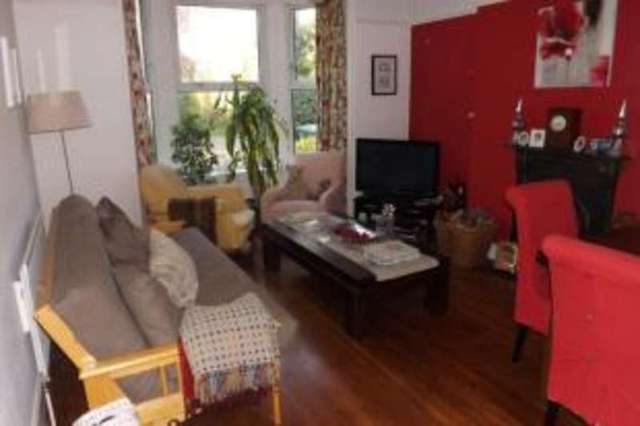 Image of 2 bedroom Flat for sale in Cavendish Grove Southampton SO17 at Southampton Hampshire Portswood, SO17 1XE
