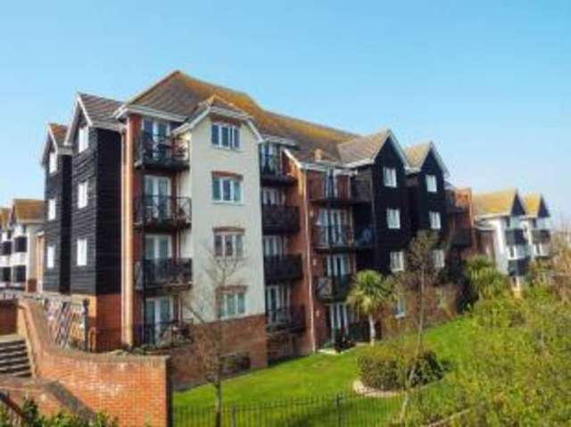  Image of 2 bedroom Flat for sale in Priory Avenue Southampton SO17 at Southampton Hampshire Portswood, SO17 2NW