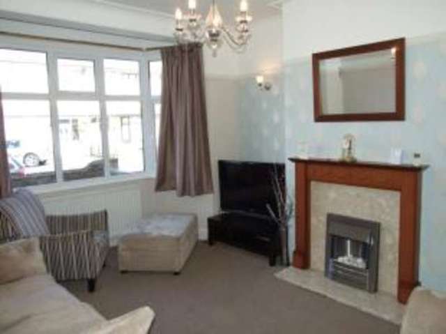  Image of 3 bedroom End of Terrace for sale in Rylands Road Southend-on-Sea SS2 at Southend-on-Sea Southend-On-Sea Southchurch, SS2 4LN