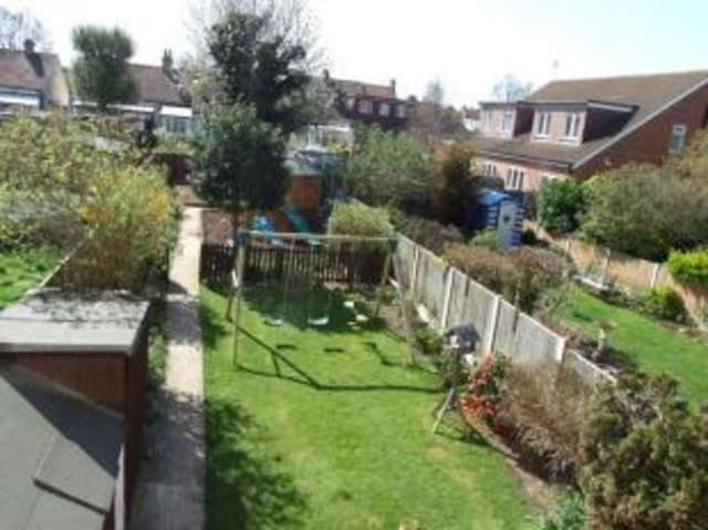  Image of 3 bedroom End of Terrace for sale in Rylands Road Southend-on-Sea SS2 at Southend-on-Sea Southend-On-Sea Southchurch, SS2 4LN