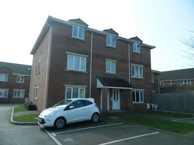  Image of 2 bedroom Flat for sale in Holts Way Weston-super-Mare BS23 at Holts Way Southward Weston-s-Mare, BS23 3ES