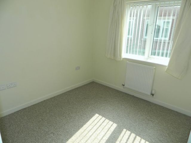  Image of 2 bedroom Flat for sale in Holts Way Weston-super-Mare BS23 at Holts Way Southward Weston-s-Mare, BS23 3ES