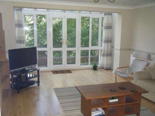  Image of 3 bedroom Detached house to rent in Sovereigns Quay Bedford MK40 at Bedford Bedfordshire Bedford, MK40 1TF