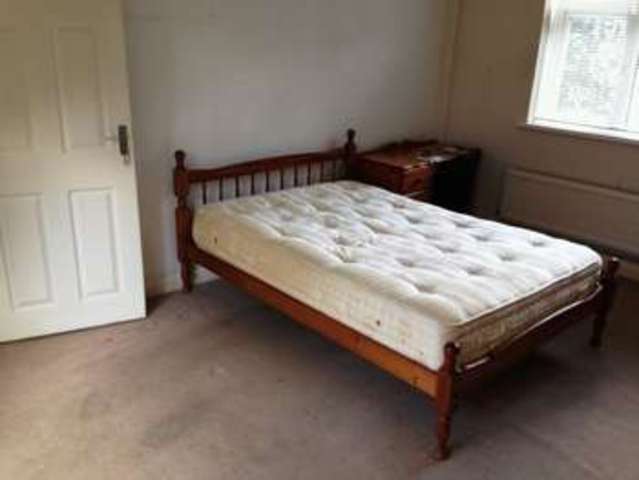  Image of 4 bedroom Detached house for sale in Spenser Road Bedford MK40 at Spenser Road  Bedford, MK40 2BB
