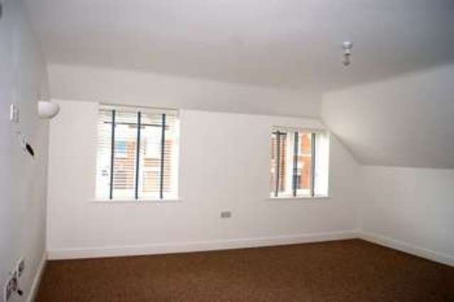  Image of 1 bedroom Flat to rent in Spring Road Wrexham LL11 at Spring Road  Wrexham, LL11 2LU