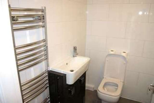  Image of 1 bedroom Flat to rent in Spring Road Wrexham LL11 at Spring Road  Wrexham, LL11 2LU