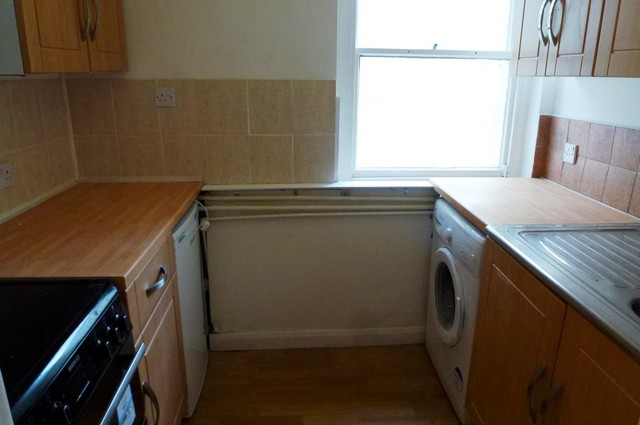  Image of 2 bedroom Flat to rent in St. Aubyns Hove BN3 at St Aubyns  Hove, BN3 2TJ