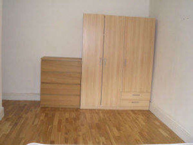  Image of 3 bedroom Flat to rent in St. John