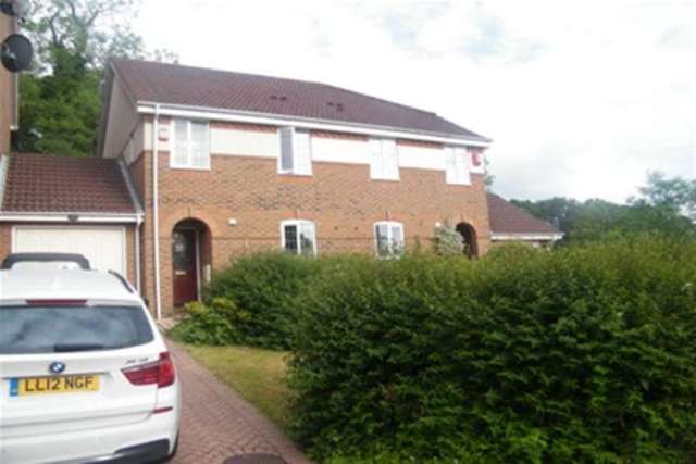  Image of 3 bedroom Detached house to rent in Cotland Acres Redhill RH1 at Redhill, RH1 6JZ