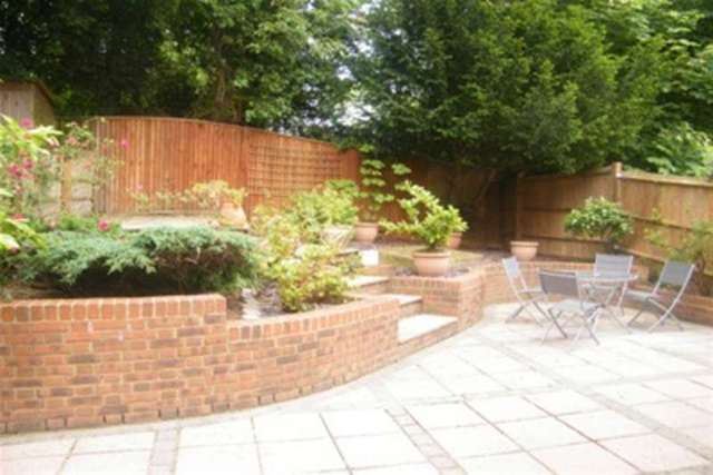  Image of 3 bedroom Detached house to rent in Cotland Acres Redhill RH1 at Redhill, RH1 6JZ