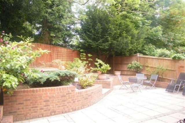  Image of 3 bedroom Detached house to rent in Cotland Acres Redhill RH1 at Redhill, RH1 6JZ