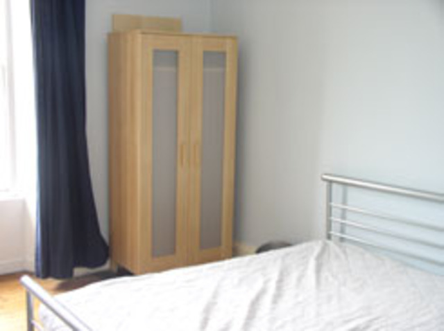  Image of 2 bedroom Flat to rent in St. Leonards Street Edinburgh EH8 at St Leonards Edinburgh Edinburgh, EH8 9QN