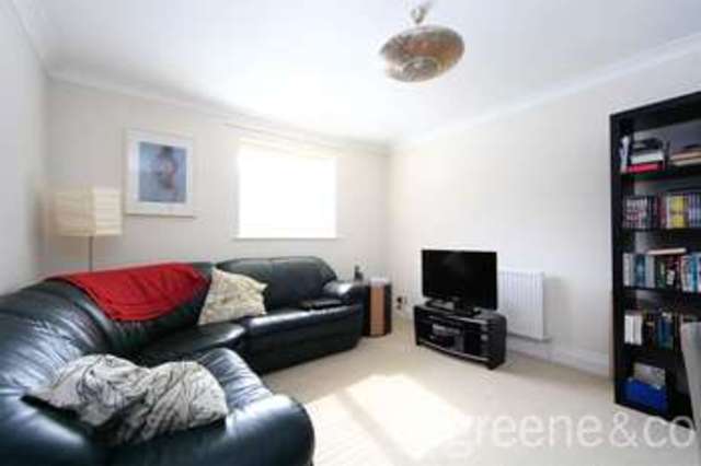  Image of 1 bedroom Flat to rent in Mayfield Road London N8 at 10 Mayfield Road London Hornsey, N8 9NQ