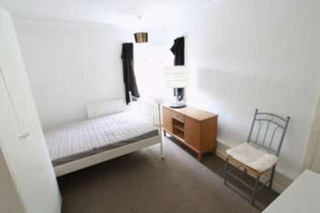  Image of 1 bedroom Flat to rent in St. Stephens Road Bournemouth BH2 at St Stephens Road  Bournemouth, BH2 6JU