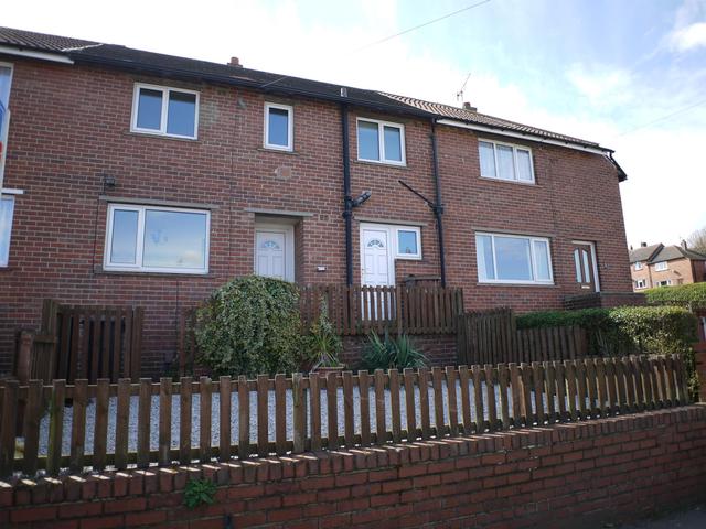  Image of 3 bedroom Terraced house to rent in Standale Avenue Pudsey LS28 at Pudsey  Pudsey, LS28 7JF
