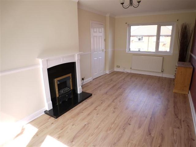  Image of 3 bedroom Terraced house to rent in Standale Avenue Pudsey LS28 at Pudsey  Pudsey, LS28 7JF
