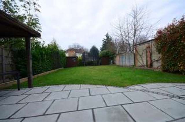  Image of 4 bedroom Detached house for sale in Stanham Road Dartford DA1 at Dartford Kent Dartford, DA1 3AW