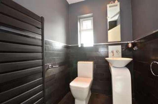  Image of 4 bedroom Detached house for sale in Stanham Road Dartford DA1 at Dartford Kent Dartford, DA1 3AW