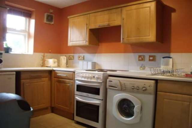  Image of 4 bedroom Semi-Detached house to rent in Stanley Road Oldbury B68 at Warley, B68 0EH