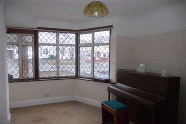 Image of 4 bedroom Semi-Detached house to rent in Stanley Road Oldbury B68 at Warley, B68 0EH