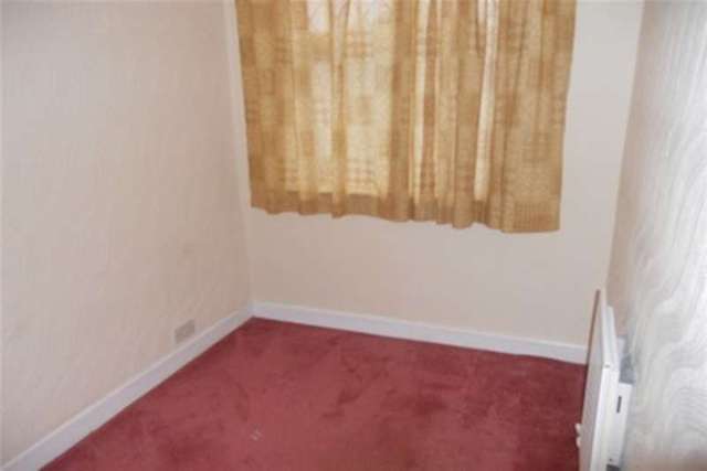  Image of 4 bedroom Semi-Detached house to rent in Stanley Road Oldbury B68 at Warley, B68 0EH