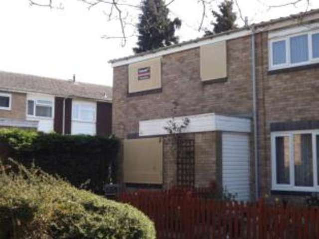  Image of 3 bedroom End of Terrace for sale in Stantonbury Close New Bradwell Milton Keynes MK13 at New Bradwell Milton Keynes New Bradwell, MK13 0EY