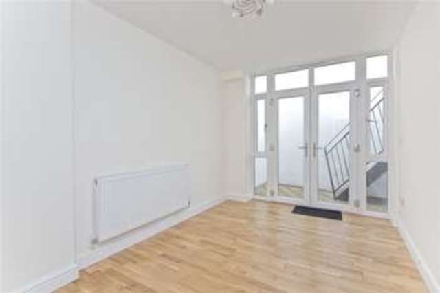  Image of 2 bedroom Maisonette for sale in Stoke Newington High Street London N16 at Stoke Newington London Stoke Newington, N16 8EL