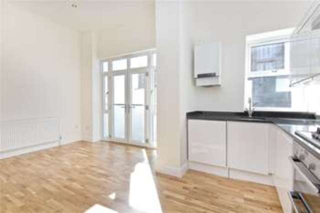  Image of 2 bedroom Maisonette for sale in Stoke Newington High Street London N16 at Stoke Newington London Stoke Newington, N16 8EL