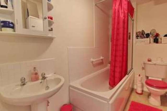  Image of 2 bedroom Flat for sale in Stonemere Drive Radcliffe Manchester M26 at Stonemere Drive Radcliffe Manchester, M26 1QY