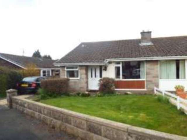  Image of 3 bedroom Bungalow for sale in Stoneyfield Close Easton-in-Gordano Bristol BS20 at Easton-In-Gordano Bristol Pill, BS20 0LR