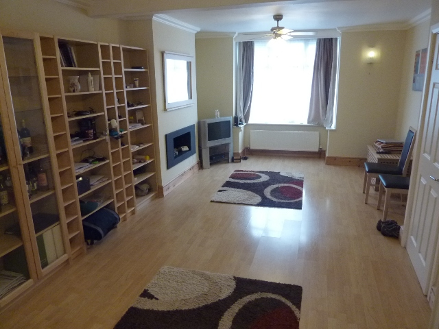  Image of 3 bedroom Semi-Detached house to rent in Stratton Road Swindon SN1 at Swindon  Wilts, SN1 2PR