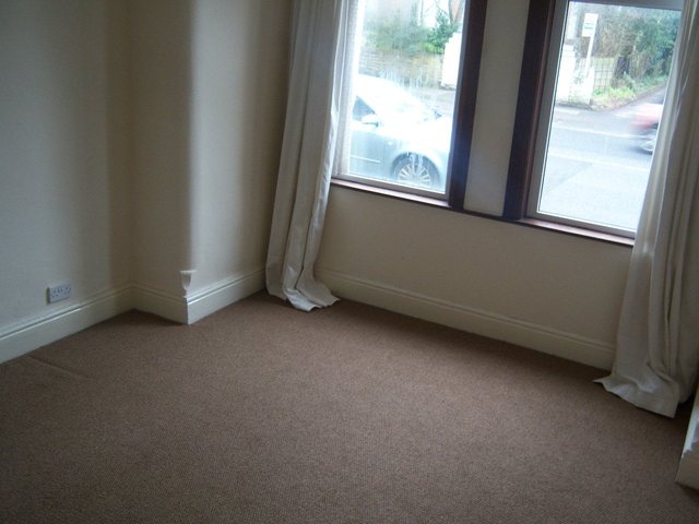  Image of 1 bedroom Flat to rent in Stretford Road Urmston Manchester M41 at Urmston  Urmston, M41 9NU