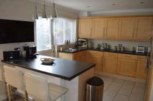  Image of 4 bedroom Detached house for sale in Sunnyvale Drive Longwell Green Bristol BS30 at Sunnyvale Drive Longwell Green Bristol, BS30 9YQ