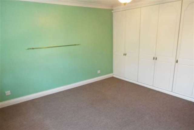  Image of 2 bedroom Flat to rent in Surrey Road Poole BH12 at Poole, BH12 1HF