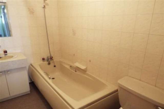  Image of 2 bedroom Flat to rent in Surrey Road Poole BH12 at Poole, BH12 1HF