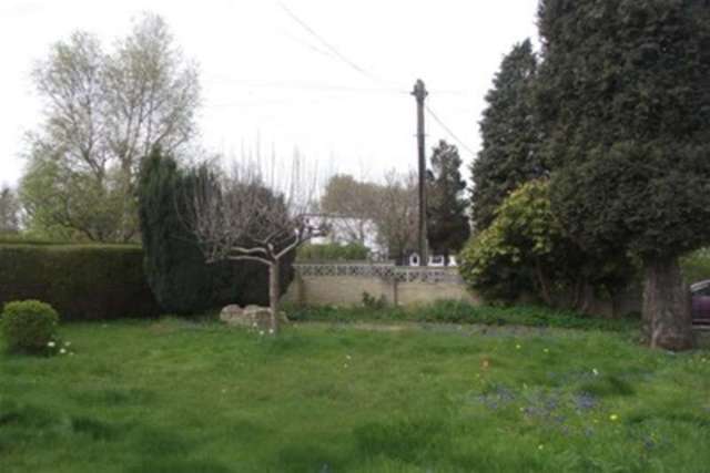  Image of 4 bedroom Detached house to rent in Sutton Passeys Crescent Nottingham NG8 at Nottingham, NG8 1DY