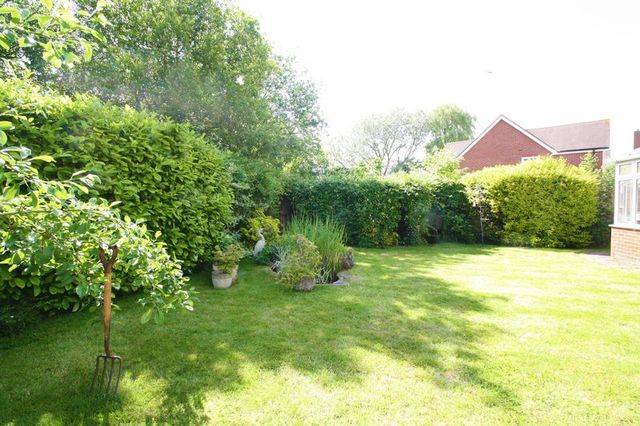  Image of 4 bedroom Detached house for sale in Swan Gardens Tetsworth Thame OX9 at Swan Gardens Tetsworth Thame, OX9 7BN
