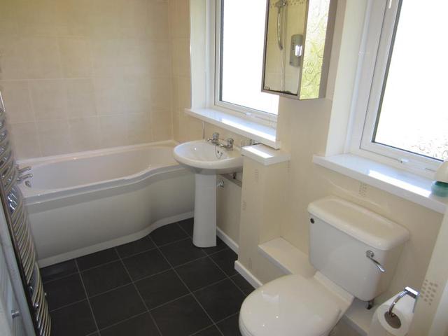  Image of 3 bedroom Detached house to rent in Swarthmore Road Birmingham B29 at Birmingham, B29 4NN