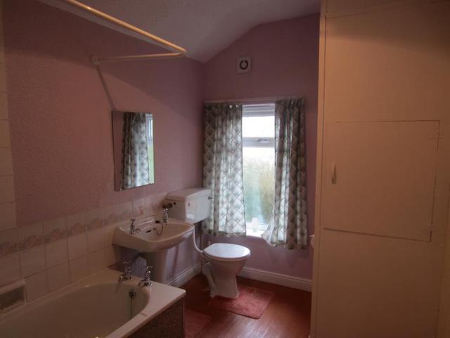  Image of 2 bedroom Detached house to rent in Swindon Road Edgbaston Birmingham B17 at Birmingham, B17 8JL