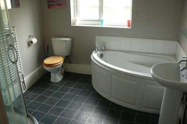  Image of 3 bedroom End of Terrace for sale in Swinefleet Road Goole DN14 at Old Goole East Yorkshire, DN14 5UN