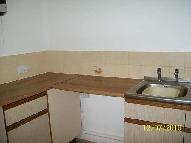  Image of 1 bedroom Flat to rent in Swonnells Court Lowestoft NR32 at Lowestoft, NR32 3PY