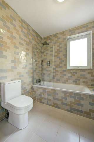  Image of 1 bedroom Ground Flat for sale in Sybourn Street London E17 at Walthamstow London Walthamstow, E17 8HA