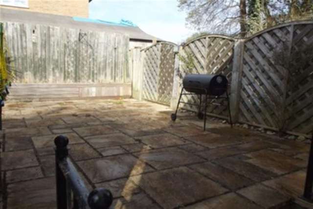  Image of 3 bedroom Detached house to rent in Sycamore Close Poole BH17 at Poole, BH17 7YH