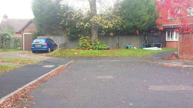  Image of 4 bedroom Detached house to rent in Sycamore Crescent Erdington Birmingham B24 at Birmingham, B24 8DF