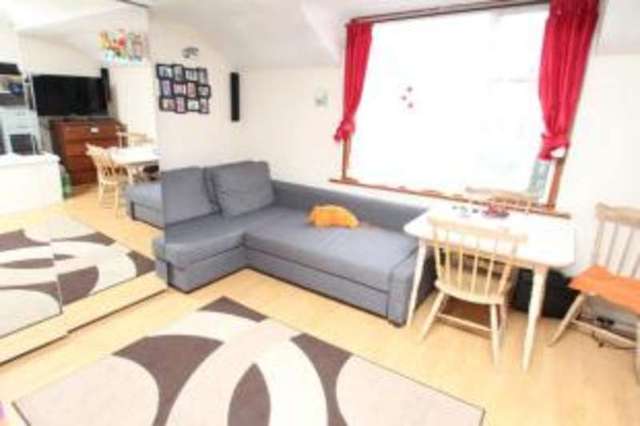  Image of 1 bedroom Maisonette for sale in Sydenham Road Croydon CR0 at Croydon  Croydon, CR0 2EB