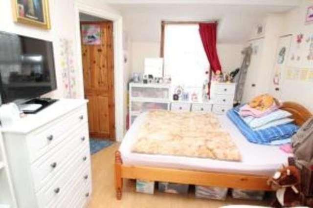  Image of 1 bedroom Maisonette for sale in Sydenham Road Croydon CR0 at Croydon  Croydon, CR0 2EB