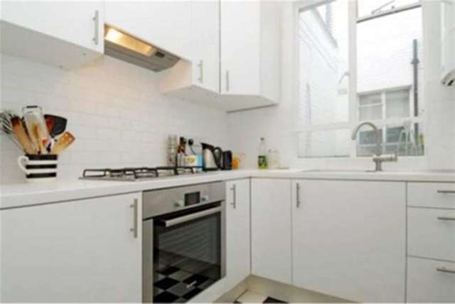  Image of 2 bedroom Flat to rent in Tavistock Road London W11 at London, W11 1AW
