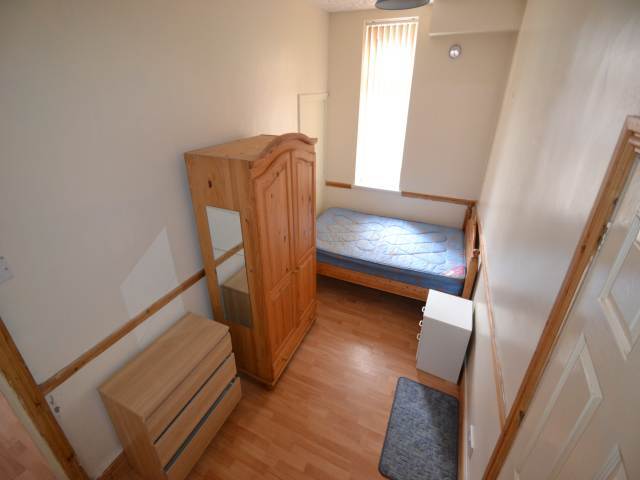  Image of 1 bedroom Flat to rent in Tewkesbury Street Cathays Cardiff CF24 at Cathays Cardiff Roath, CF24 4QQ